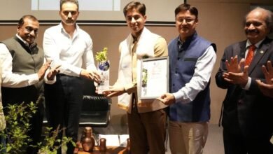 Adi Chordia received the Paryawaran Gaurav Puraskar award at the17th edition of ‘Paryawaran Puraskars’, organised by The Environmental Club of India & Maharashtra Pollution Control Board (MPCB), in Pune recently.